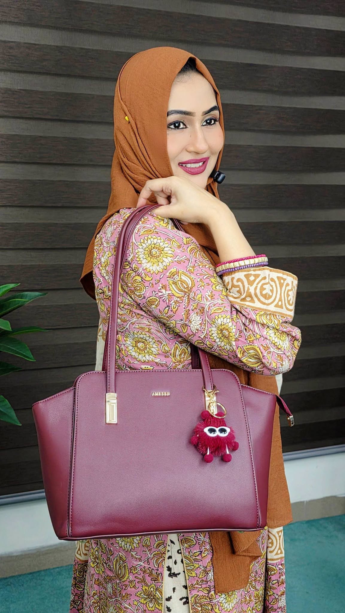 Amreen Brand Premium Leather Shoulder Bag
