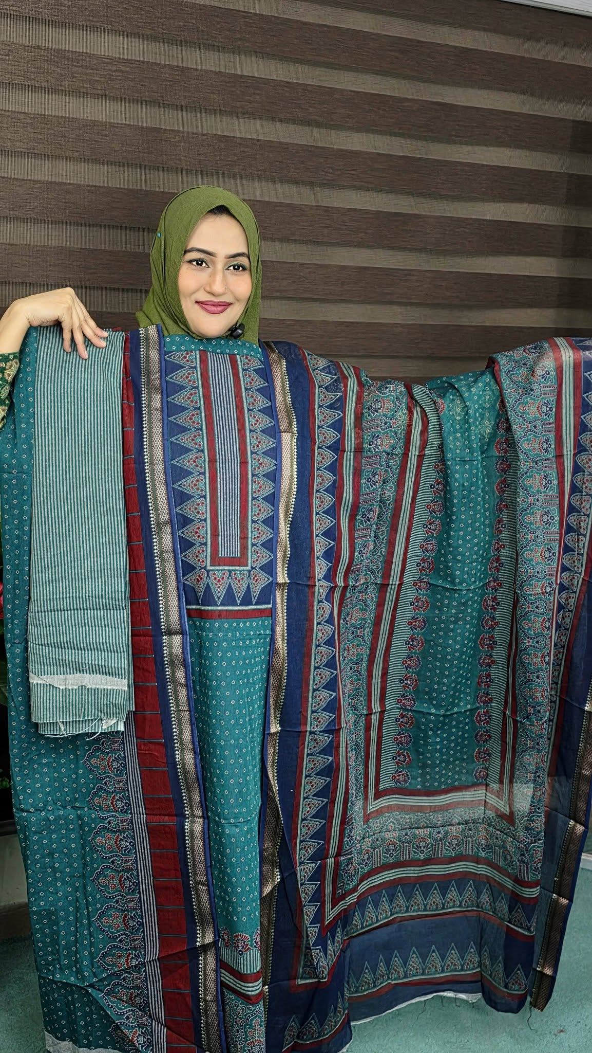 Moon Mohini Piyani Three Piece