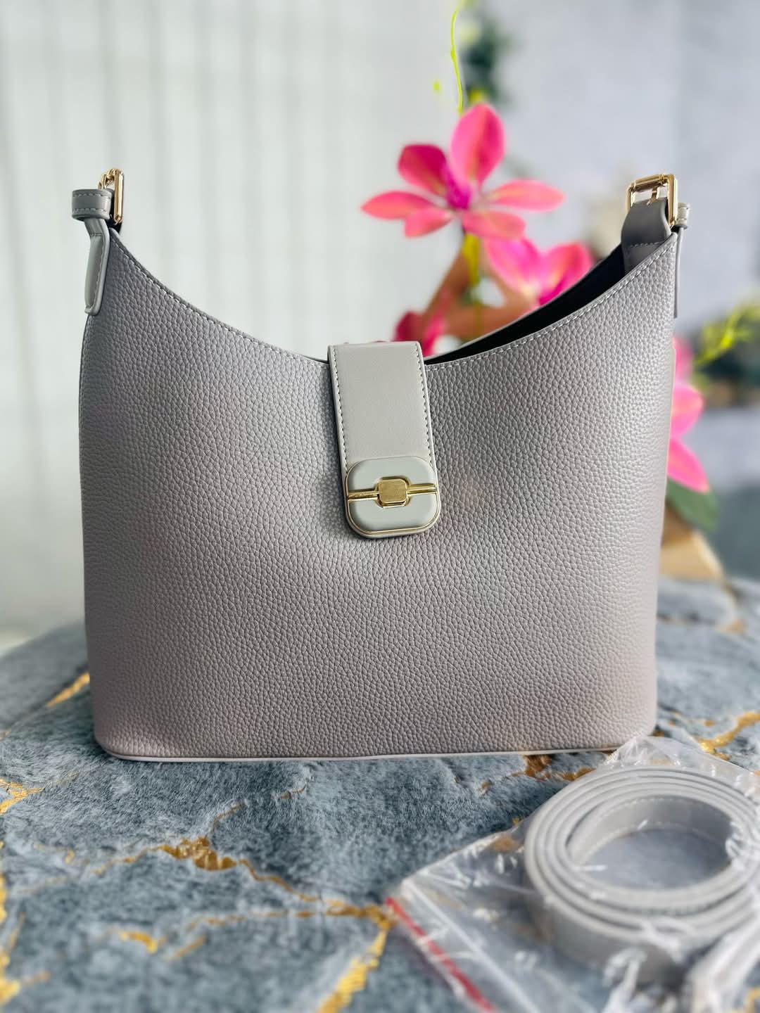 Aibeini Synthetic Leather Shoulder Gray Colour Bag