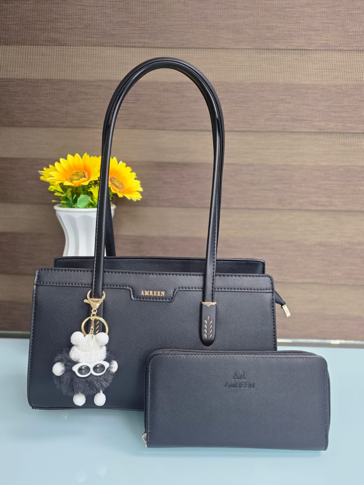 Amreen brnad premium bag with key ring