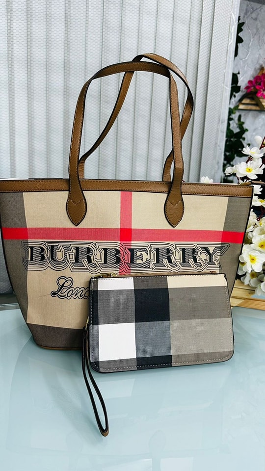 BURBERRY LONDON England Two in One Bag