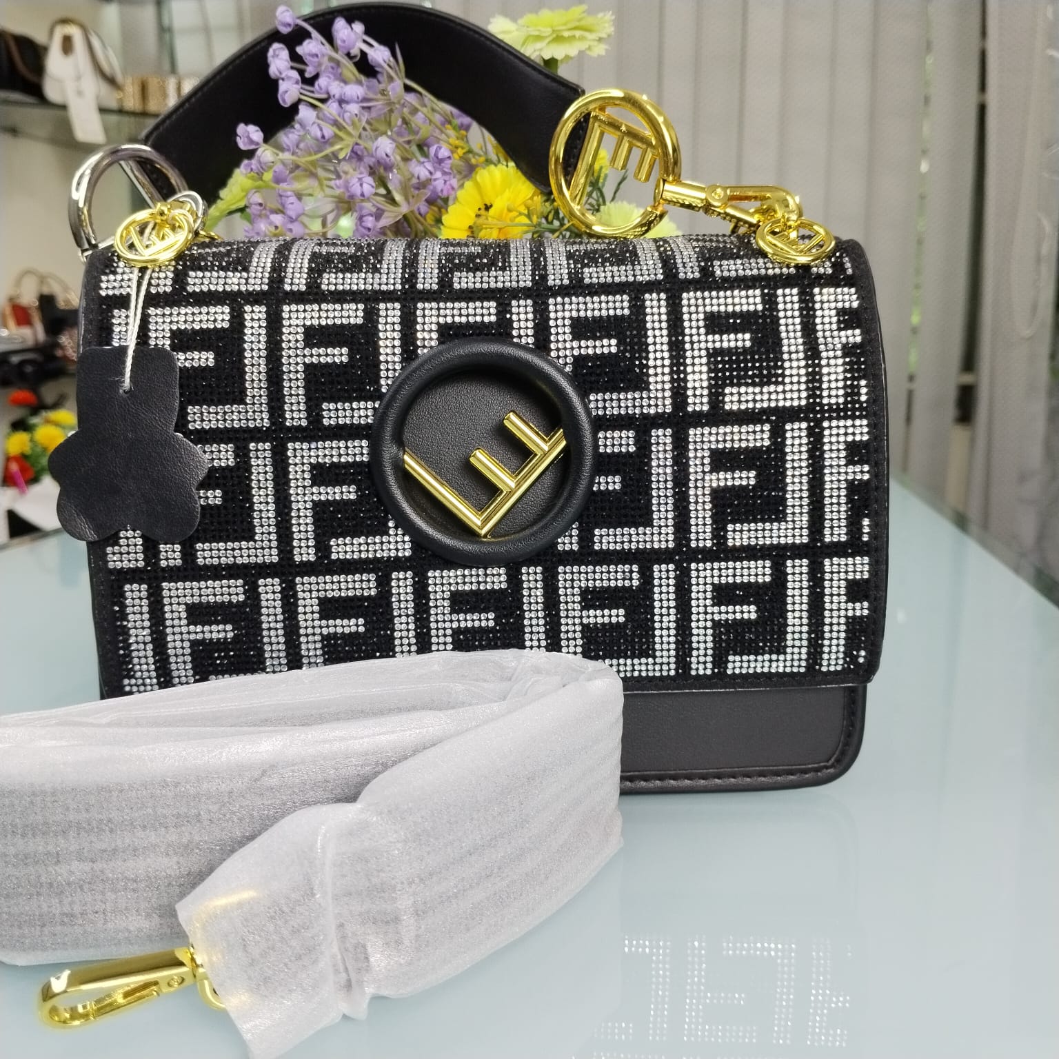 China Luxurious Hand Bag with Long Belt – Black