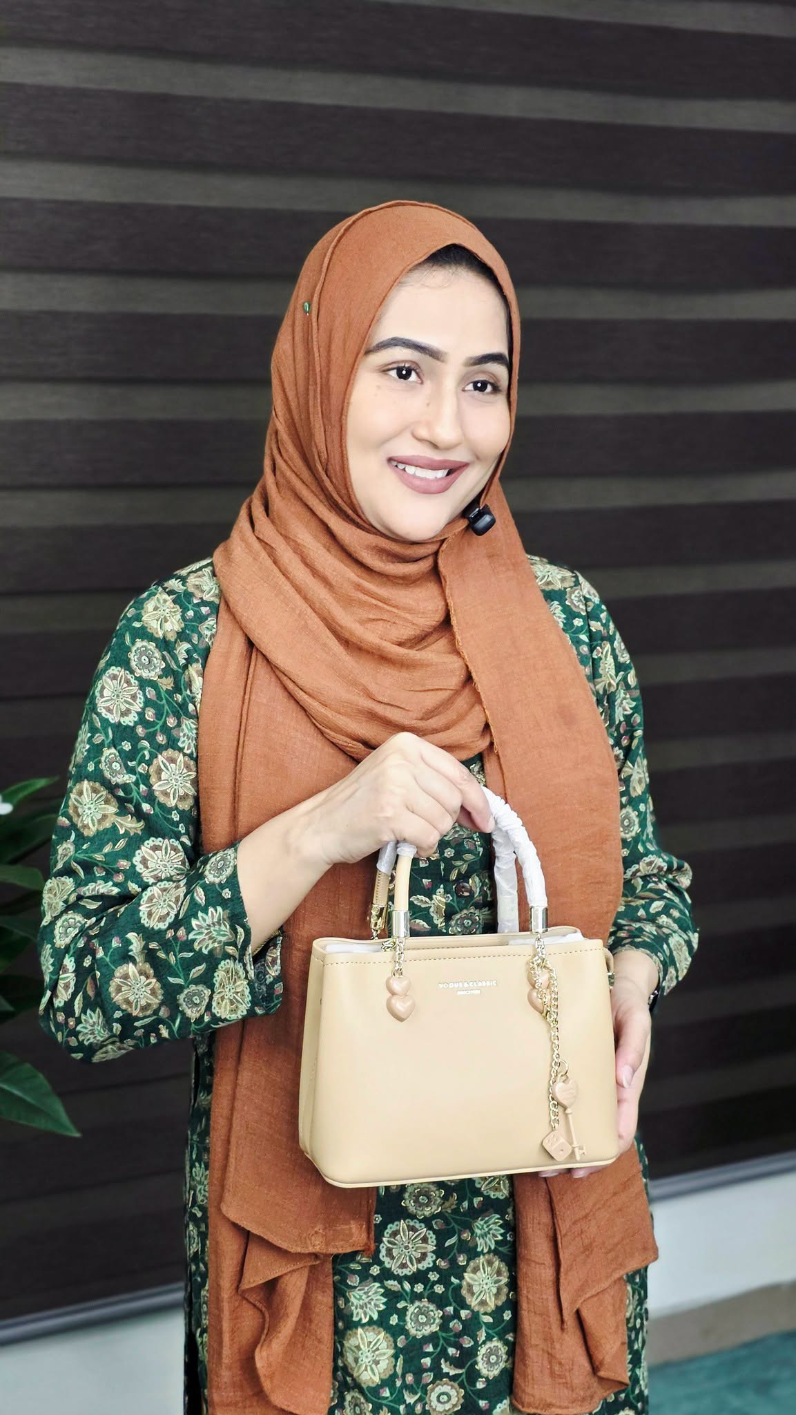 VOGUE & CLASSIC Brand Premium Mini Hand Bag