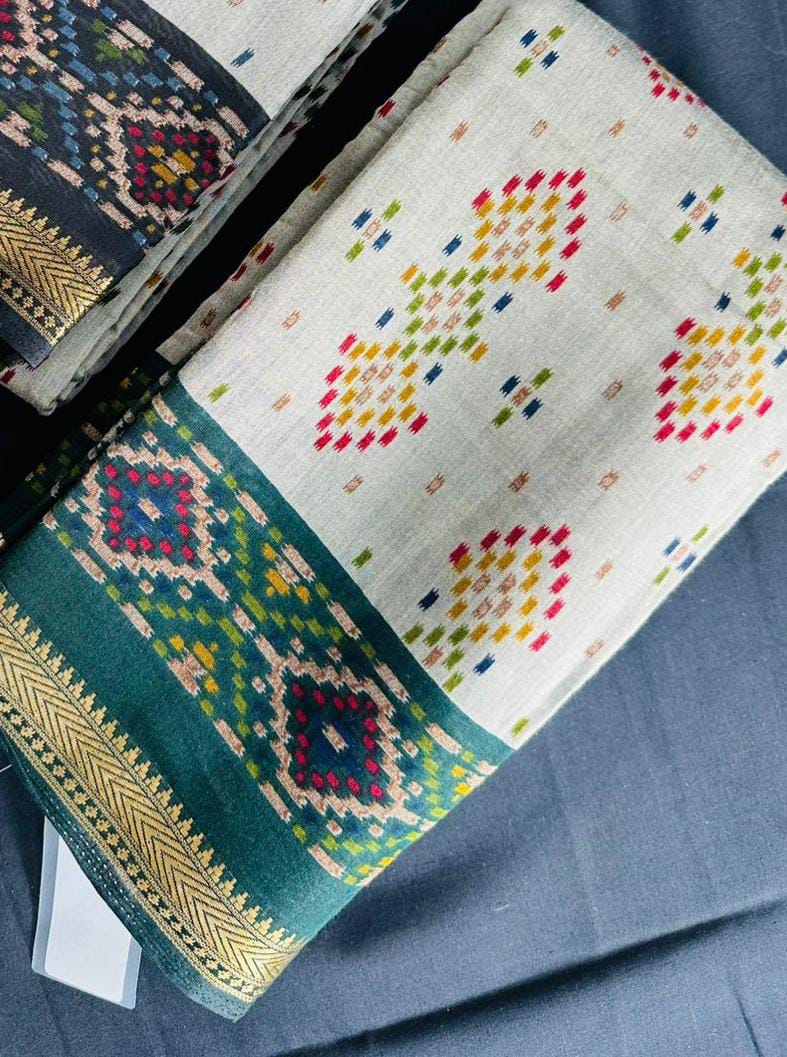 Elegant Base Maheshwari Ikat Print Saree with Rich Green Zari Border