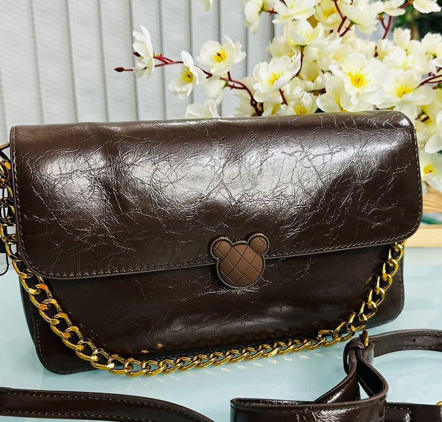I.T MKONTOY PU LEATHER BAG WITH CHAIN