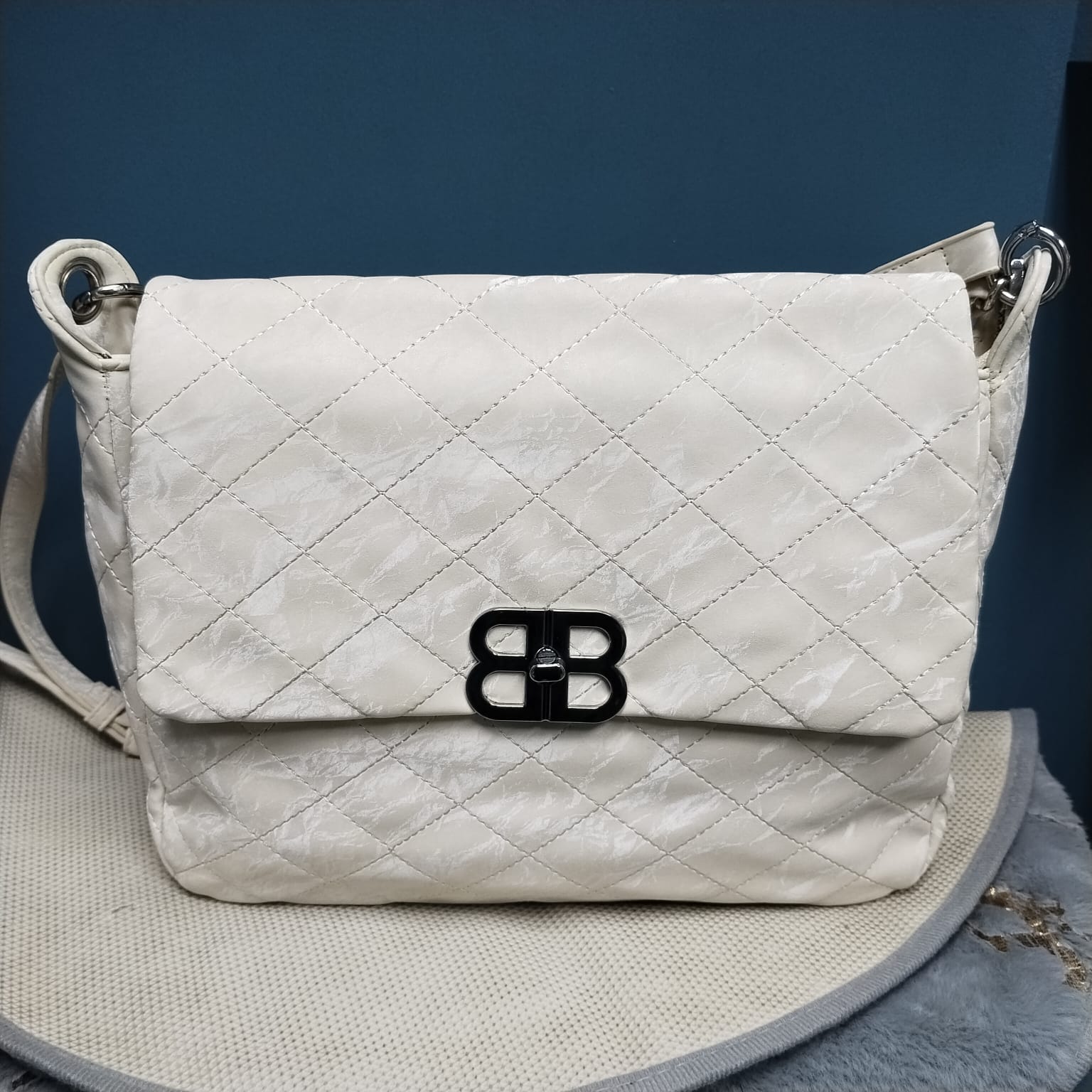 Ladies Shoulder Bag with Long Belt