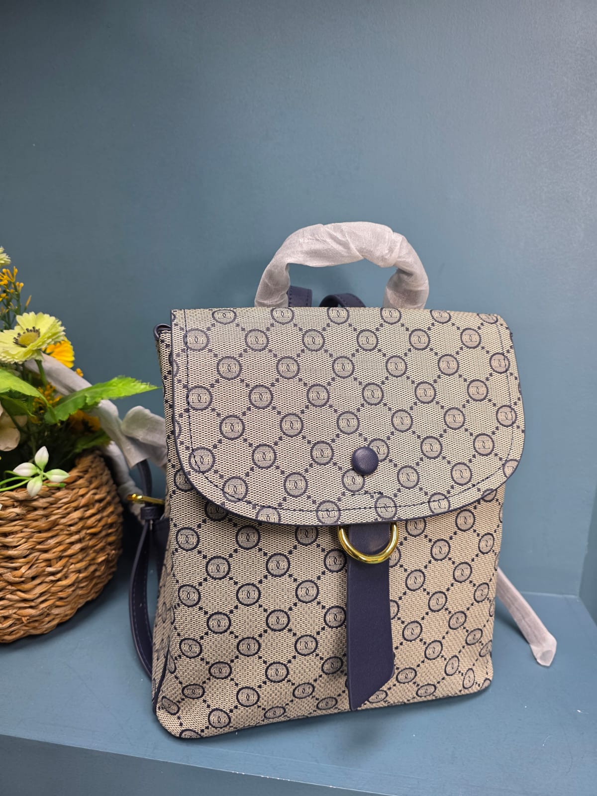 Luxurious Leather Backpack (99621)