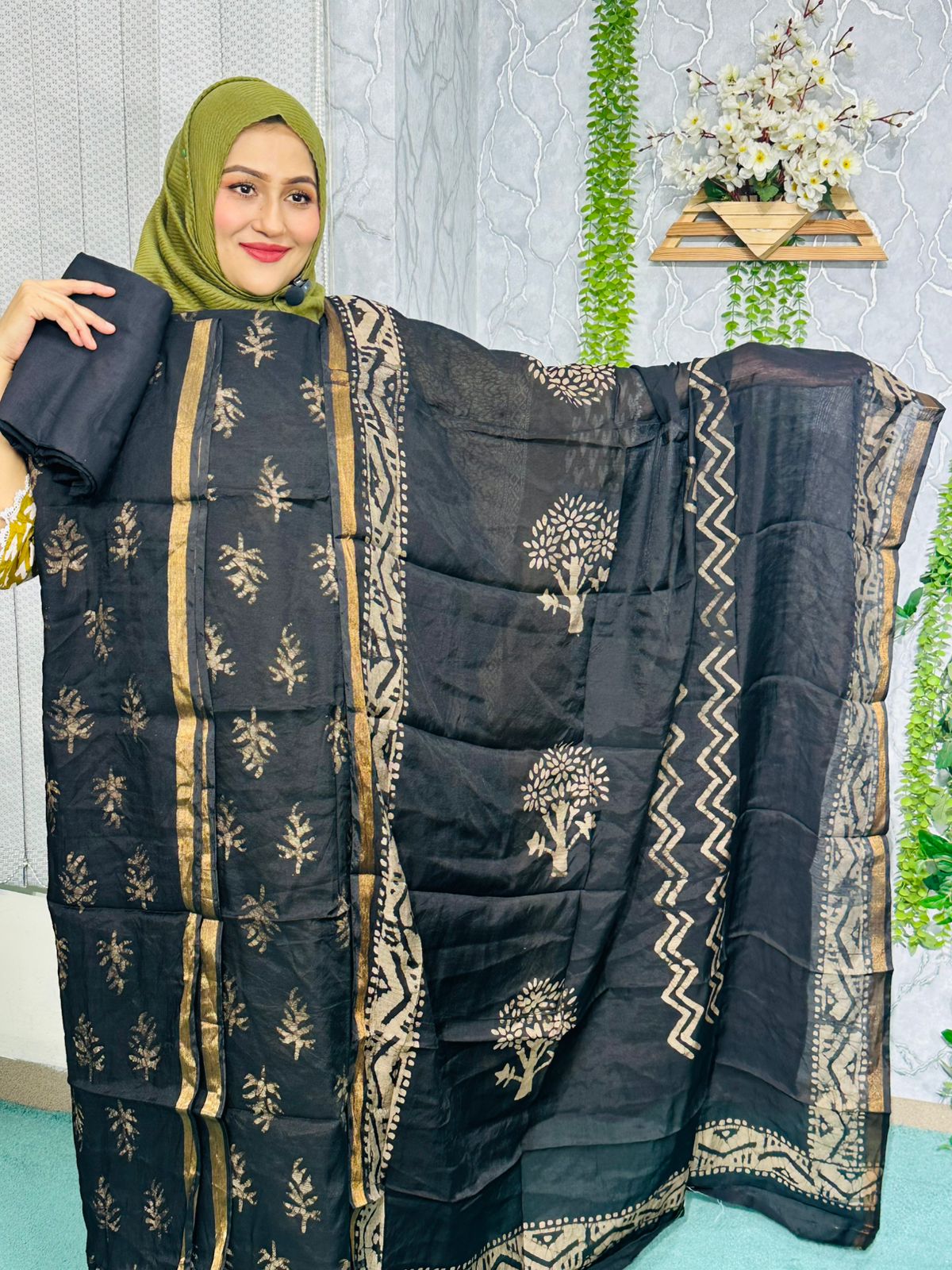 Maheshwari Batiks Cotton Fabrics Black Color Three Piece