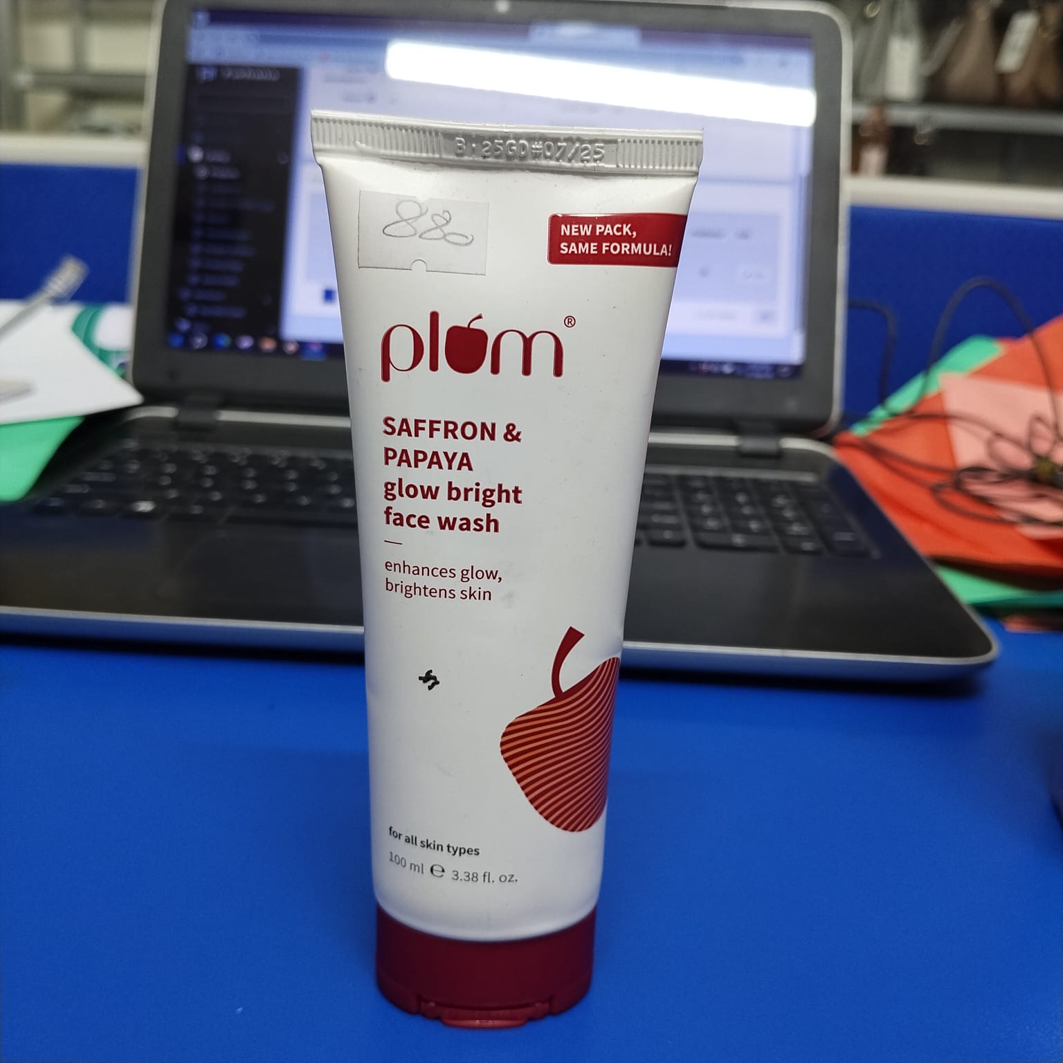 PLAM Saffron and papaya glow bright face wash