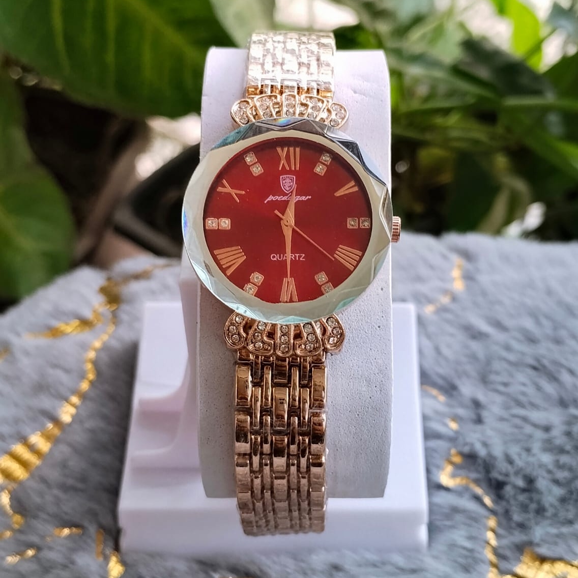 Poedagar Brand Butterfly Stone Watch – Luxury Women’s Timepiece