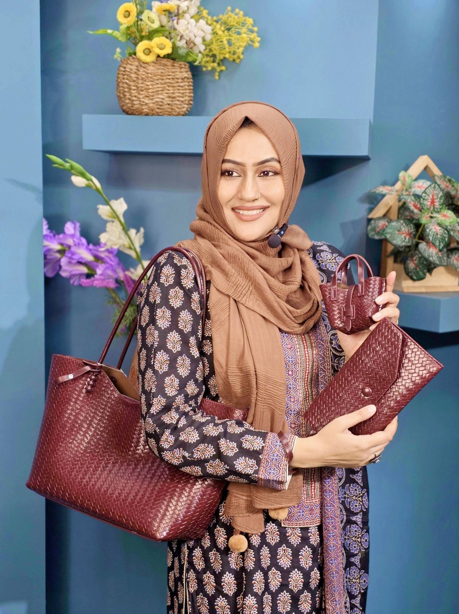 Premium Leather Shoulder Bag (11.5"/8.5")