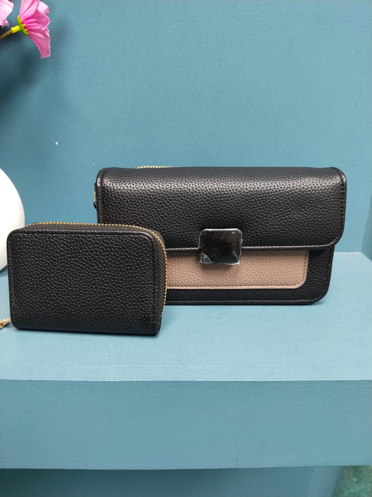 Simple & Classic Premium Hand Purse