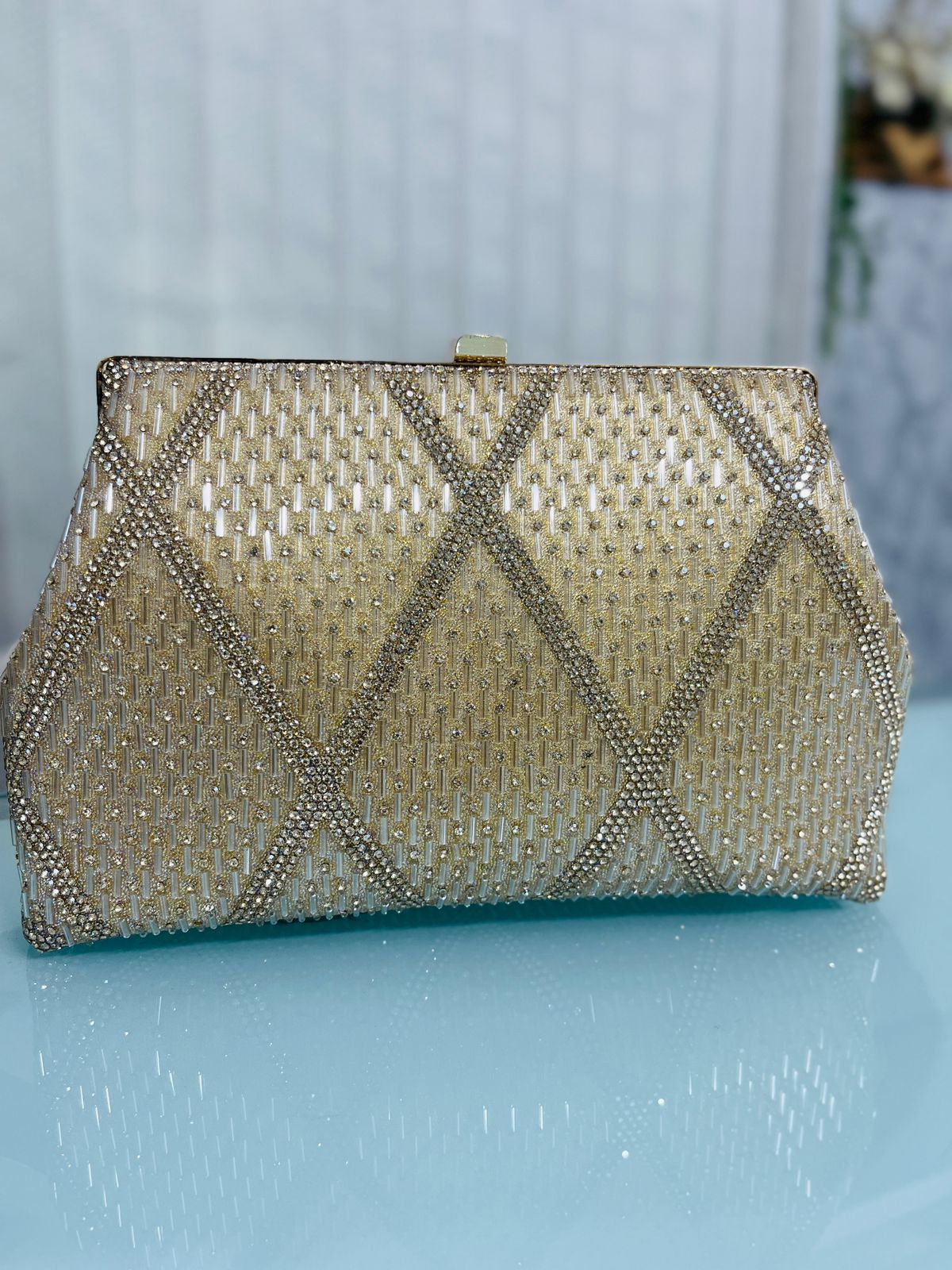 Stone Party Bag – Elegant & Sparkling for Every Occasion