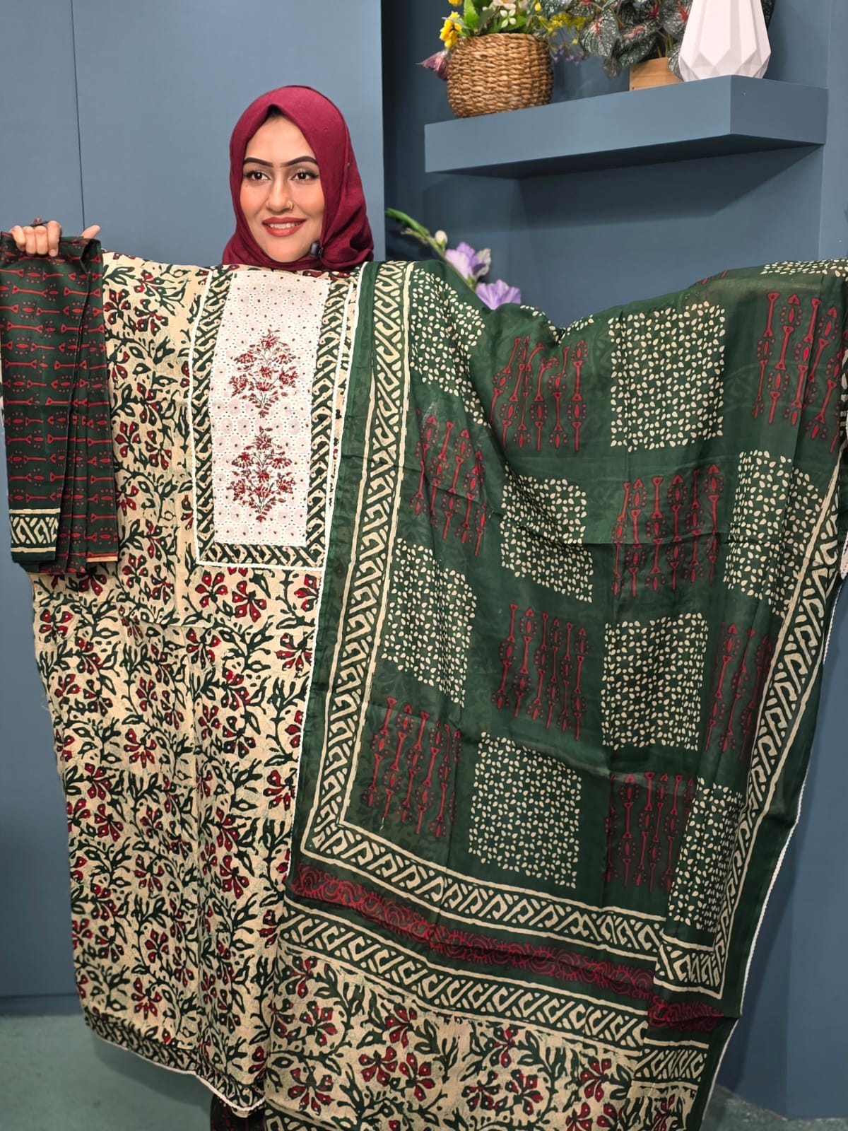 Unstitched Lawnkari Three Piece DNO-(1417)