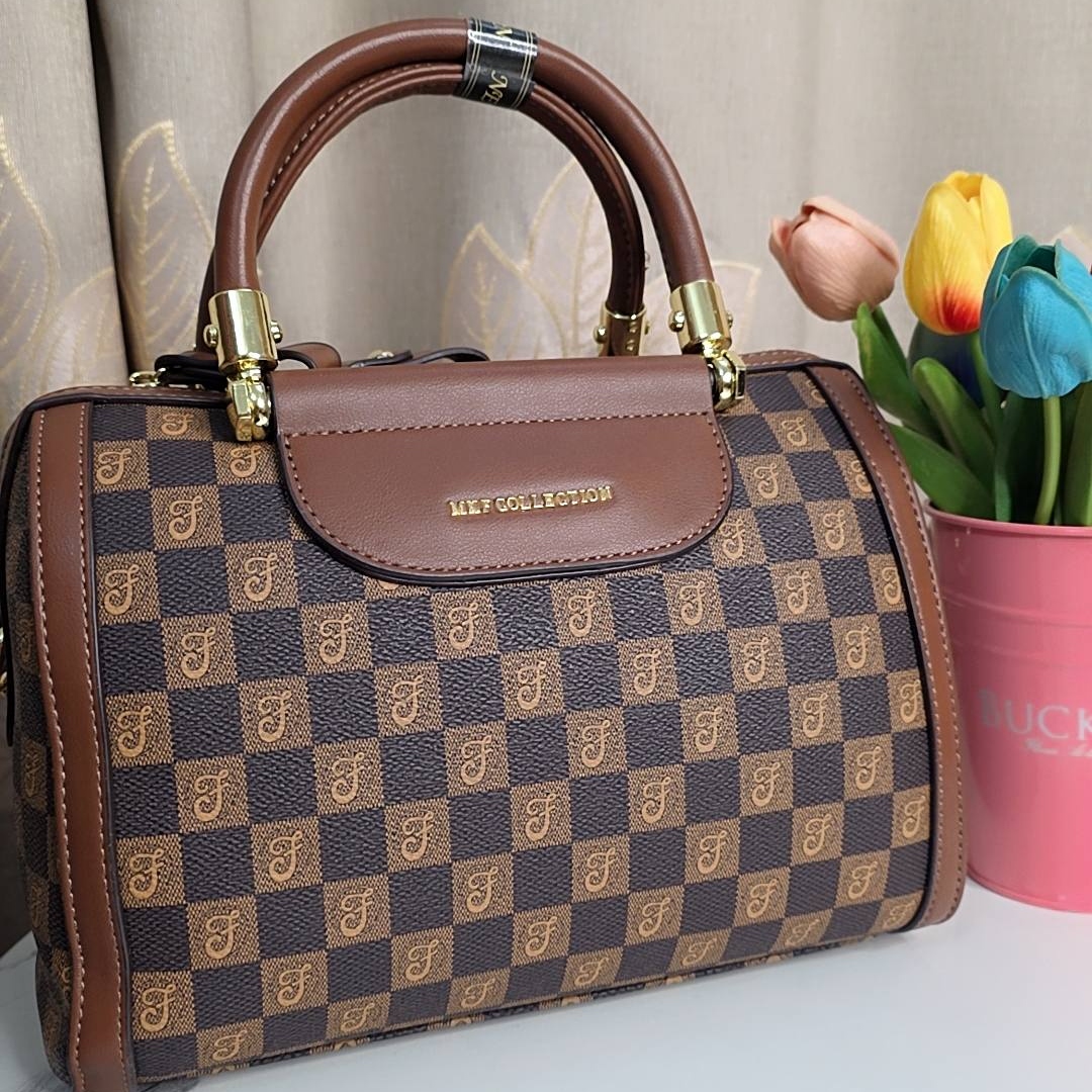 YACHEN Brand Luxurious Handbag with Long Belt (7939)
