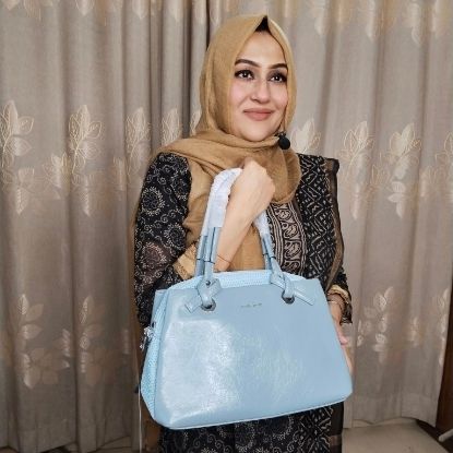 Picture of Victoria Seven Lusarious Hand Bag – Style Meets Sophistication(SP:2780)