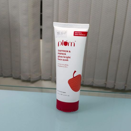 Picture of Plum Saffron & Papaya Face Wash – 100ml