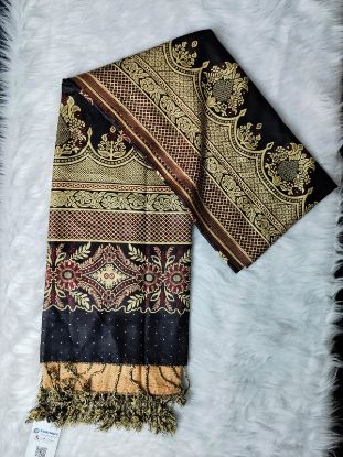 Picture of Ladies Kashmiri Printed Woolen Shawl