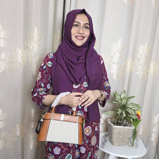 Picture of GUESS Brand Luxurious Handbag with Long Belt