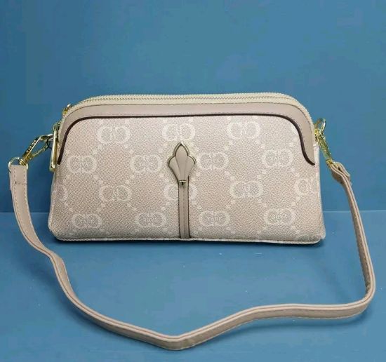 Picture of Yadier Luxurious Shoulder Bag with Long Belt (1364)