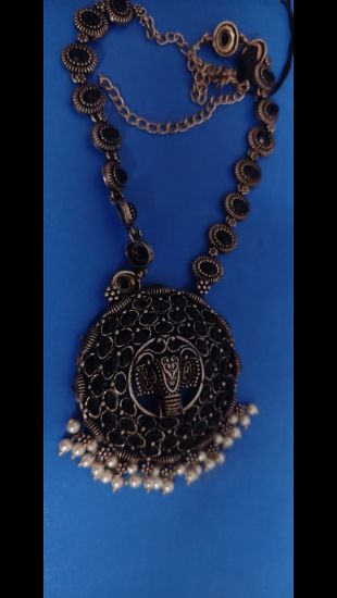 Picture of Antique Ladies Jewellery
